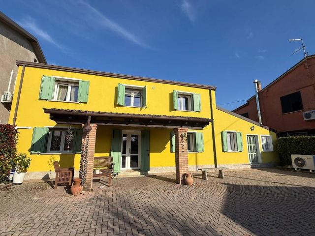 Villa Indipendente in vendita a Urbana, Veneto