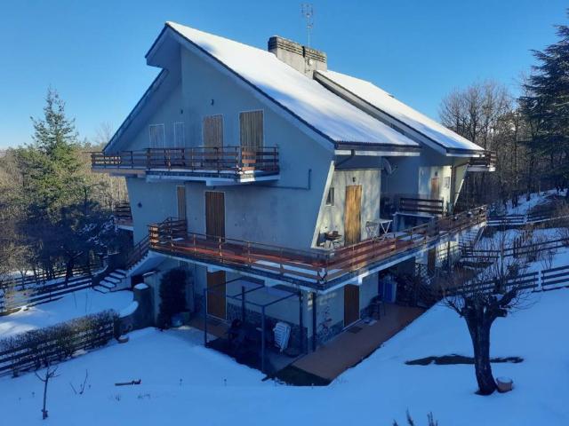 Villa Indipendente in vendita a Urbe, Olba