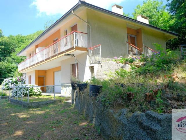 Villa Indipendente in vendita a Urbe, Liguria