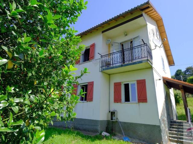 Villa Indipendente in vendita a Urbe, Liguria