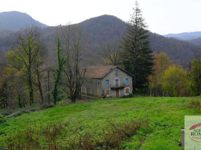 Villa Indipendente in vendita a Urbe, Liguria