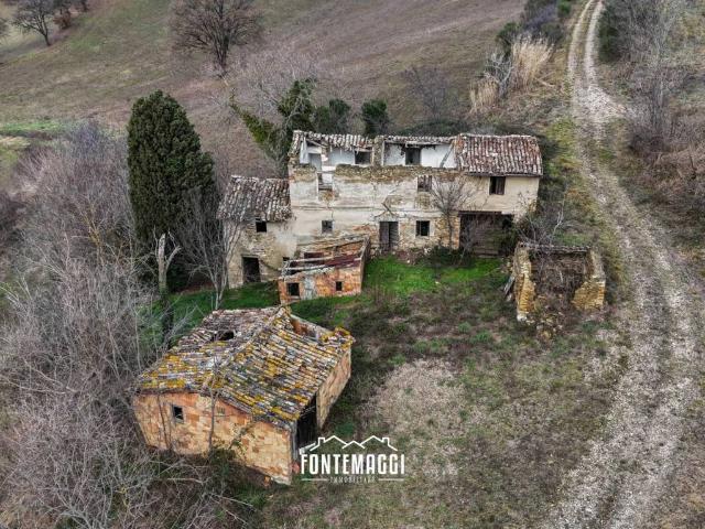 Villa Indipendente in vendita a Marche, Pesaro E Urbino