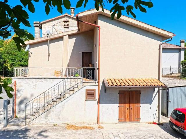 Villa Indipendente in vendita a Marche, Pesaro E Urbino