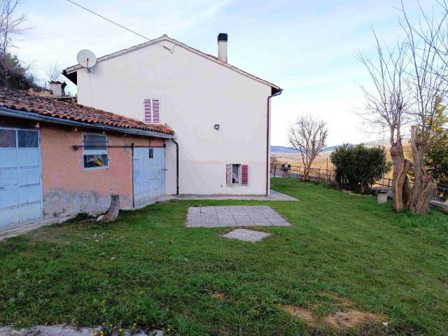 Villa Indipendente in vendita a Marche, Pesaro E Urbino