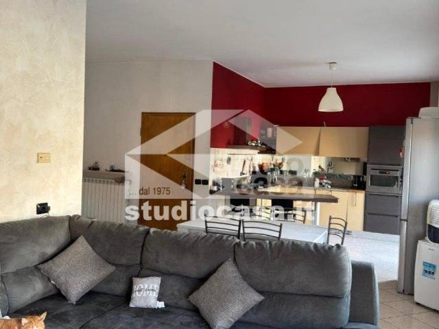 Villa Indipendente in vendita a Urgnano, Lombardia