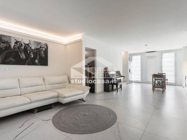 Villa Indipendente in vendita a Urgnano, Lombardia