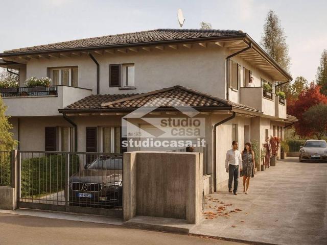 Villa Indipendente in vendita a Urgnano, Lombardia