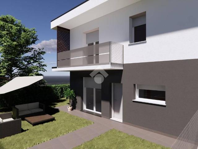 Villa Indipendente in vendita a Urgnano, Lombardia