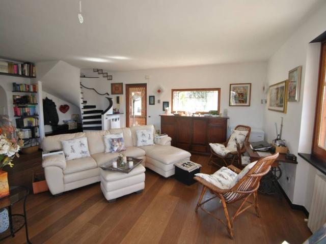 Villa Indipendente in vendita a Avegno, Tribogna