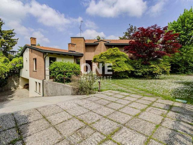 Villa Indipendente in vendita a Usmate Velate, Villa Angioletta