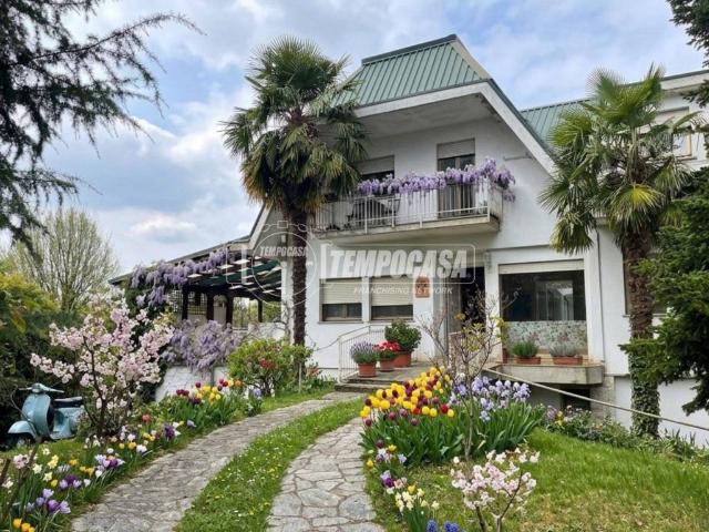 Villa Indipendente in vendita a Usmate, Usmate Velate