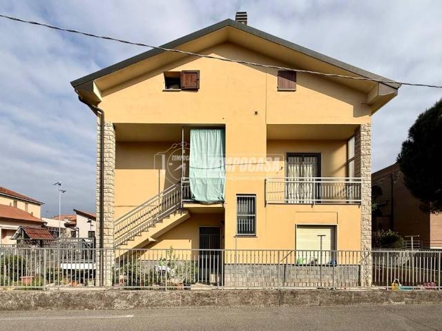 Villa Indipendente in vendita a Usmate, Usmate Velate