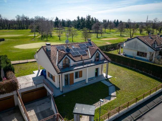Villa Indipendente in vendita a Usmate Velate, Usmate