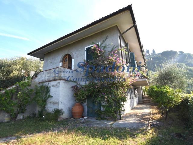 Villa Indipendente in vendita a S. Erasmo, Uzzano Castello