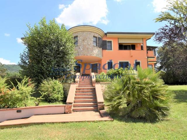 Villa Indipendente in vendita a S. Erasmo, Pistoia