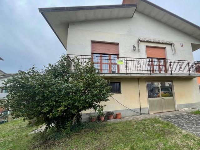 Villa Indipendente in vendita a Uzzano, Toscana