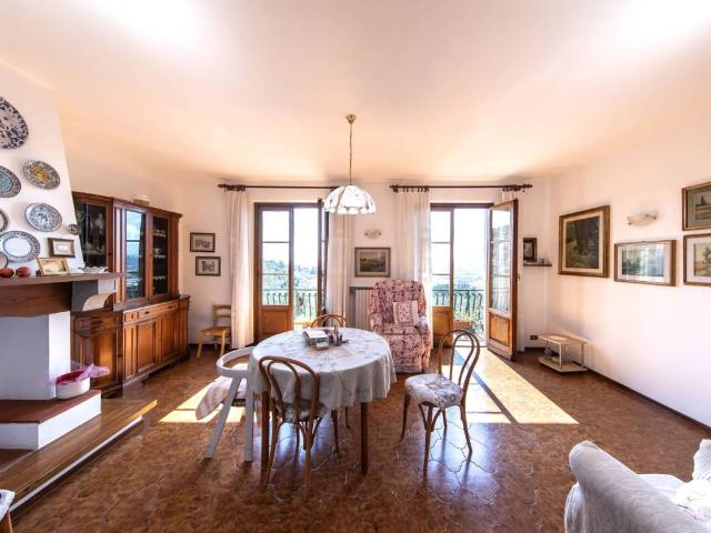 Villa Indipendente in vendita a Uzzano, Toscana