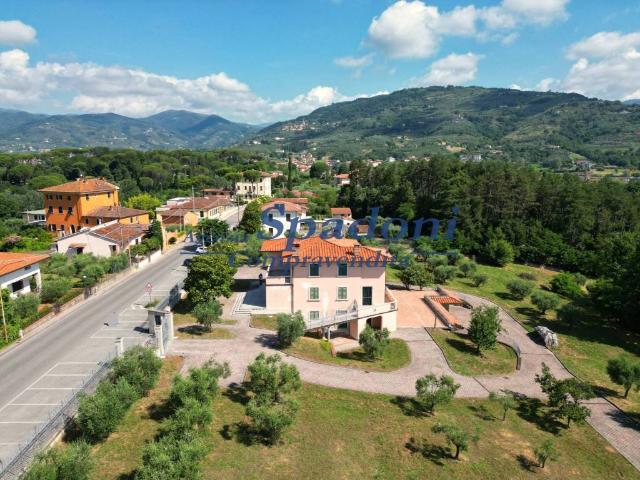 Villa Indipendente in vendita a Uzzano, Forone