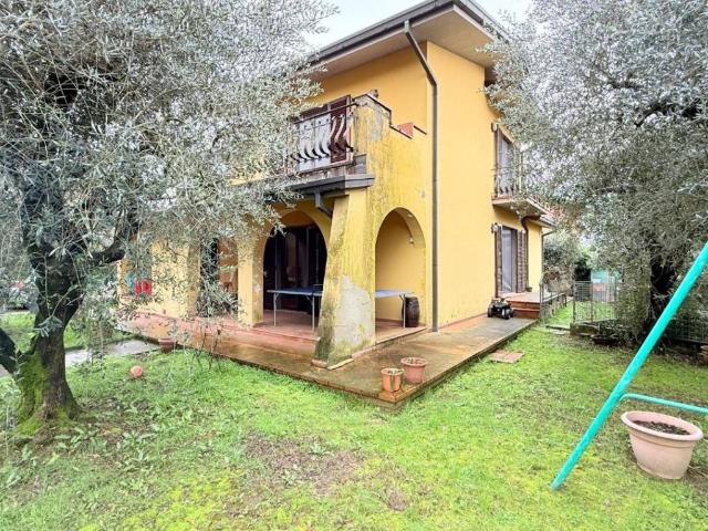Villa Indipendente in vendita a Uzzano, Forone