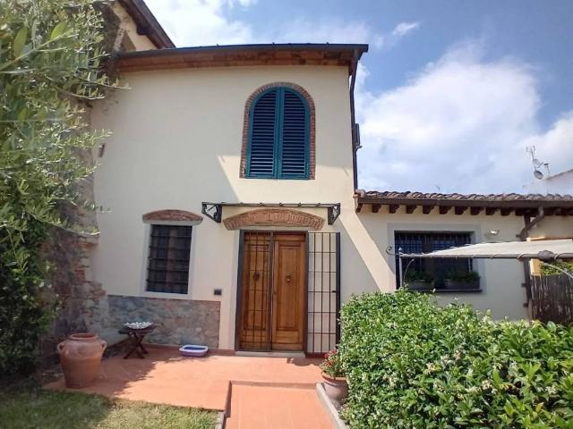 Villa Indipendente in vendita a Fornaci, Uzzano E Castello