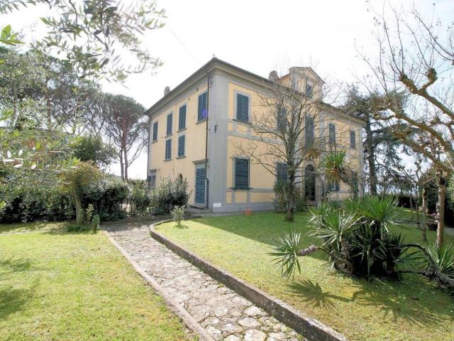 Villa Indipendente in vendita a Pistoia