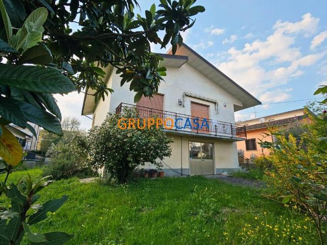 Villa Indipendente in vendita a Uzzano, Toscana