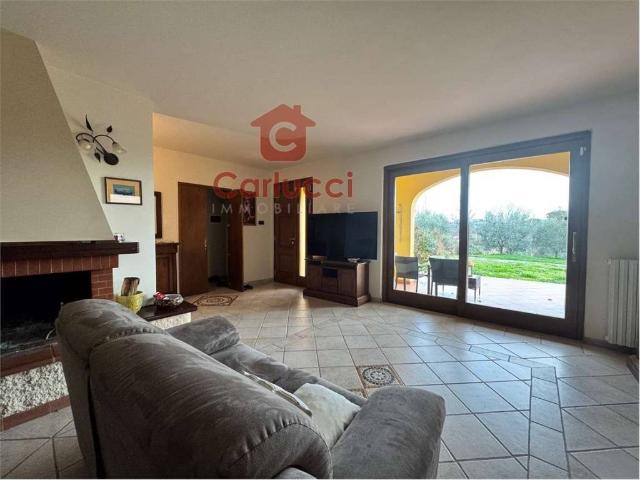 Villa Indipendente in vendita a Uzzano, Forone