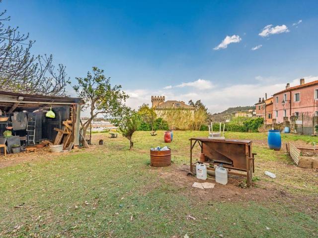 Villa Indipendente in vendita a Bossarino, Vado Ligure