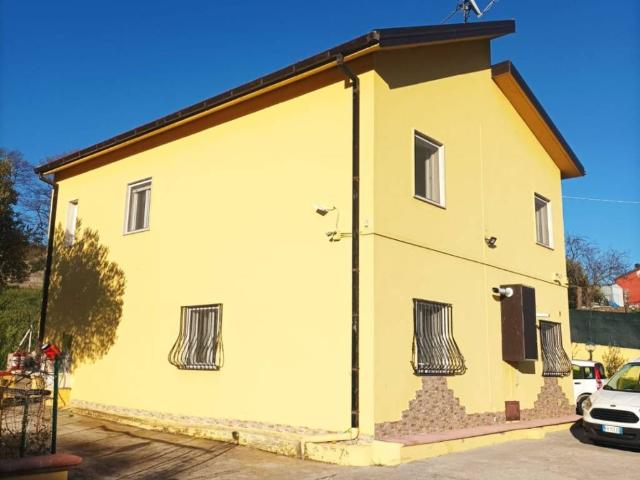 Villa Indipendente in vendita a Vaglio Basilicata, Basilicata