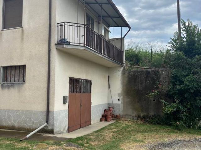 Villa Indipendente in vendita a Piemonte, Asti