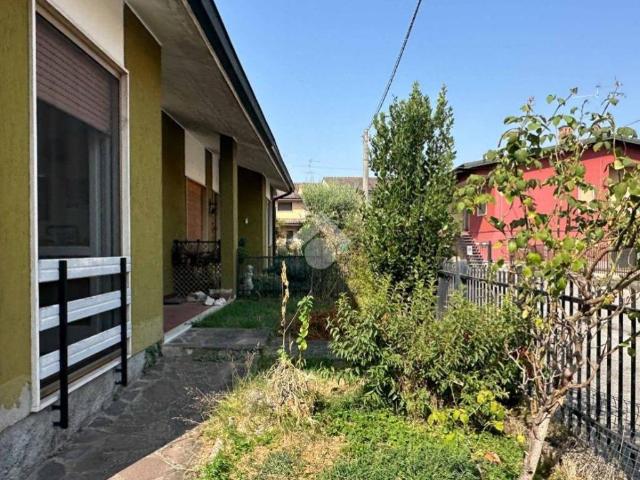 Villa Indipendente in vendita a Vaiano Cremasco, Lombardia