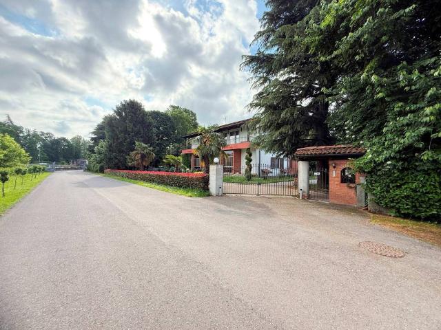 Villa Indipendente in vendita a Vaiano Cremasco, Lombardia