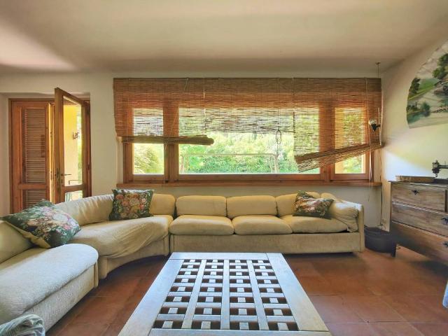 Villa Indipendente in vendita a Schignano, Vaiano