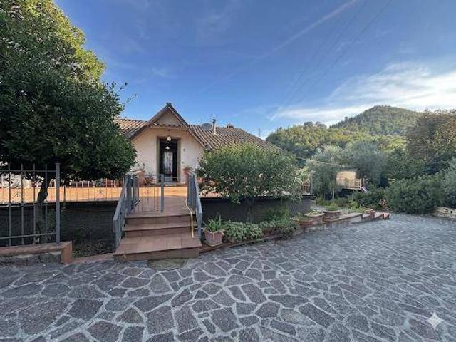 Villa Indipendente in vendita a La Tignamica, Vaiano