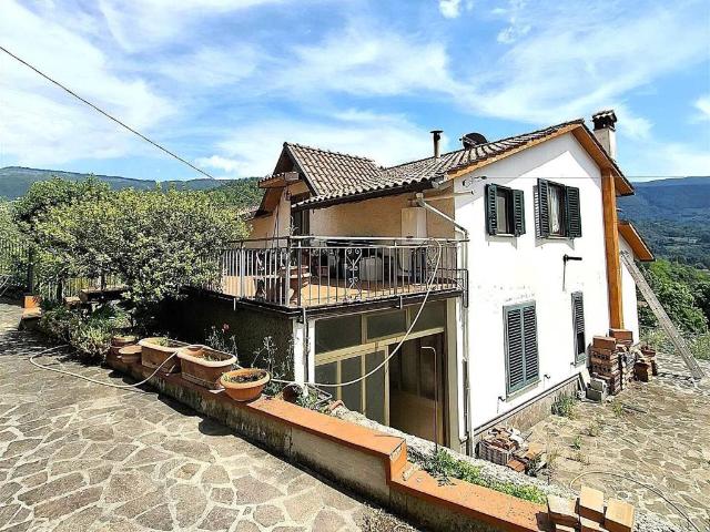 Villa Indipendente in vendita a La Tignamica, Vaiano