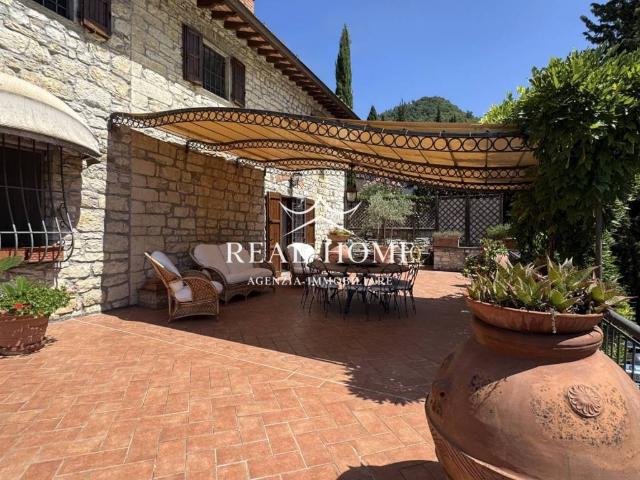 Villa Indipendente in vendita a Sofignano, Vaiano