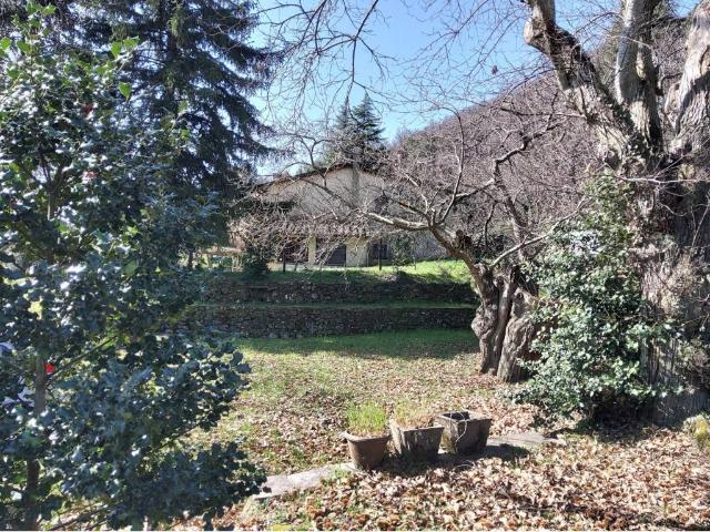 Villa Indipendente in vendita a Schignano, Vaiano
