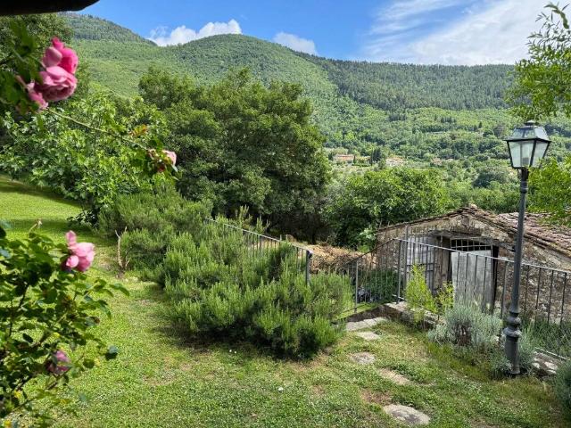 Villa Indipendente in vendita a Vaiano, Toscana