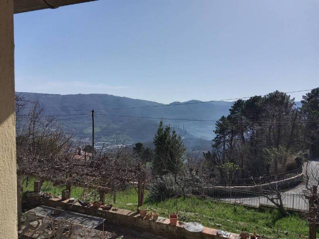 Villa Indipendente in vendita a Schignano, Vaiano