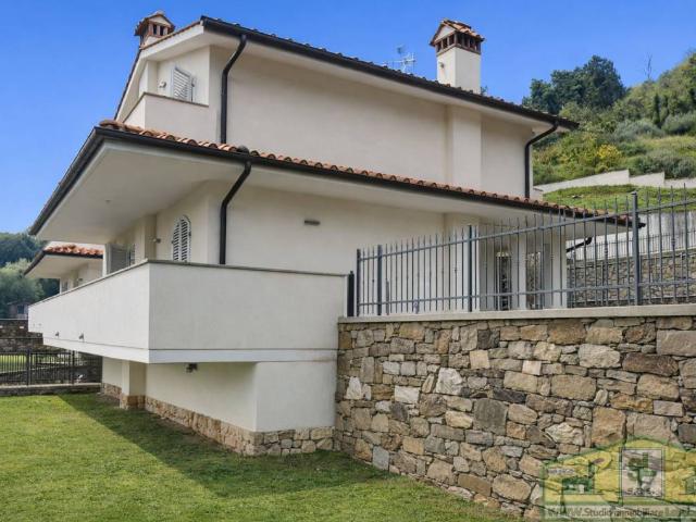Villa Indipendente in vendita a Schignano, Vaiano