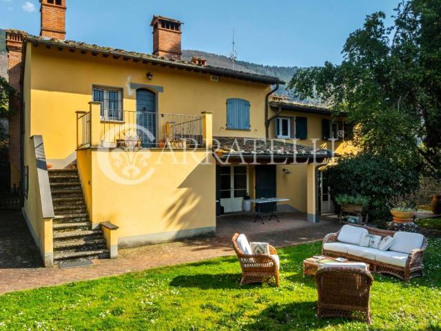 Villa Indipendente in vendita a Vaiano, Toscana