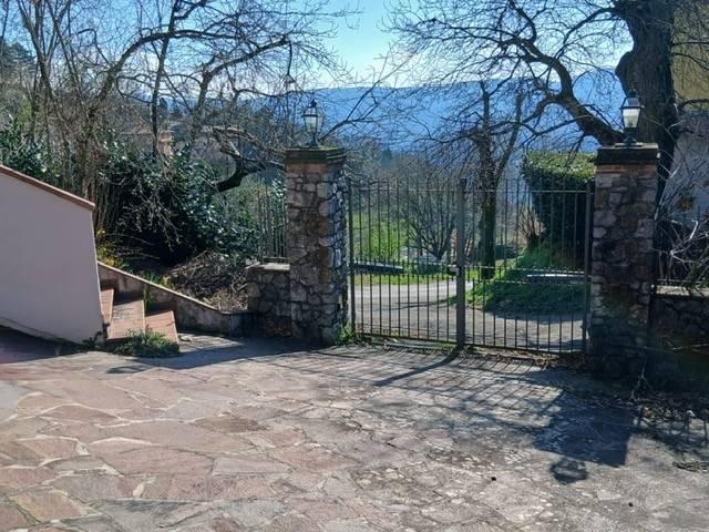 Villa Indipendente in vendita a Schignano, Vaiano