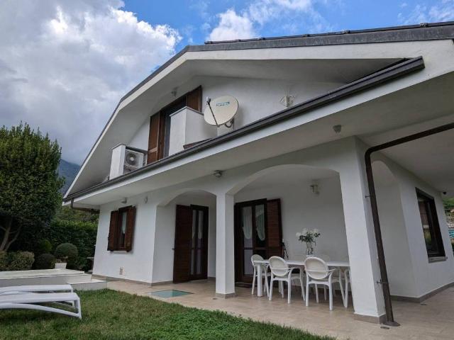 Villa Indipendente in vendita a Unione Montana di Comuni delle Valli di Lanzo, Ceronda e Casternone, Piemonte