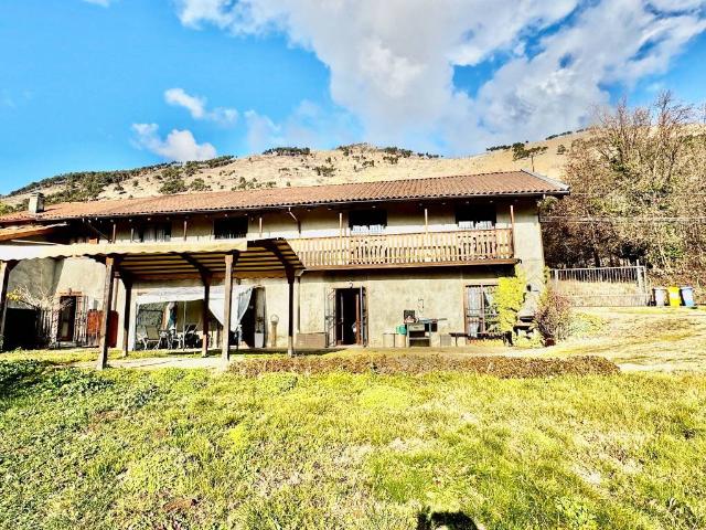 Villa Indipendente in vendita a Unione Montana di Comuni delle Valli di Lanzo, Ceronda e Casternone, Piemonte