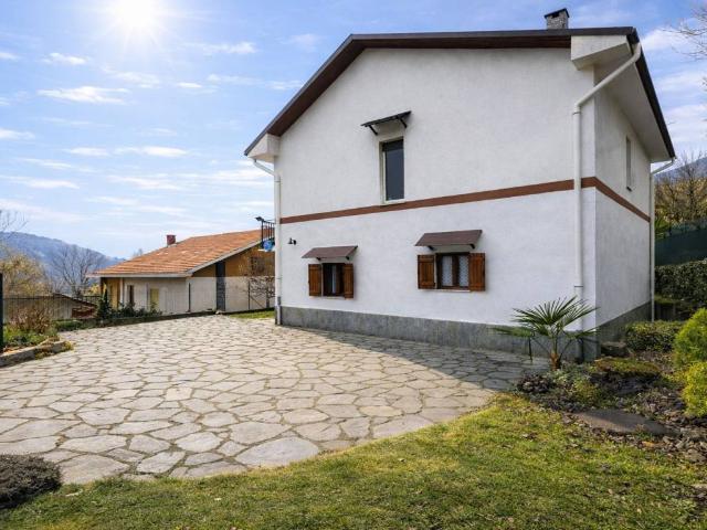 Villa Indipendente in vendita a Unione Montana di Comuni delle Valli di Lanzo, Ceronda e Casternone, Piemonte