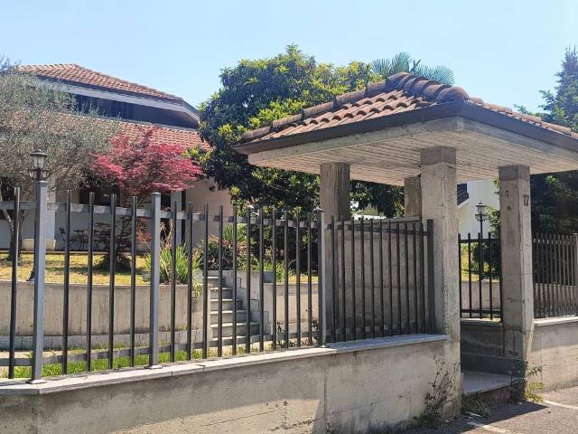 Villa Indipendente in vendita a Unione Montana di Comuni delle Valli di Lanzo, Ceronda e Casternone, Piemonte