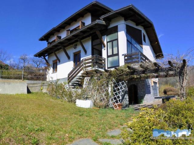 Villa Indipendente in vendita a Regione Raghetto, Lugnacco