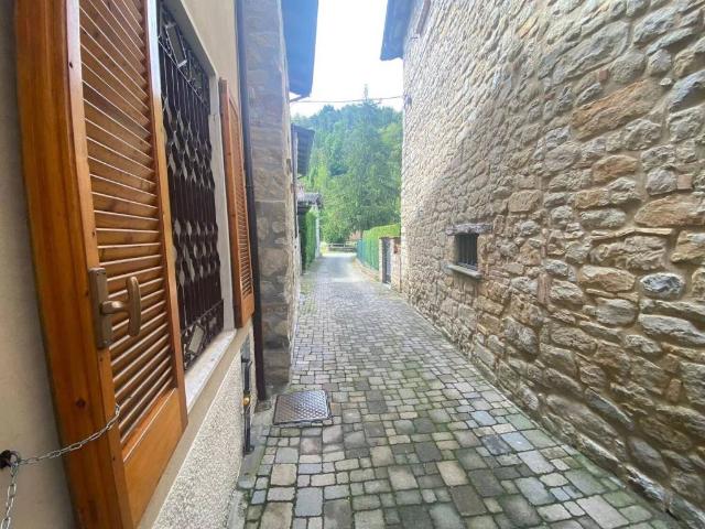 Villa Indipendente in vendita a Casa Ponte, Val di Nizza