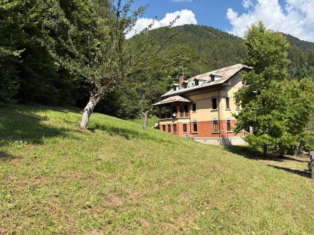 Villa Indipendente in vendita a Val di Zoldo, Dozza Di Zoldo
