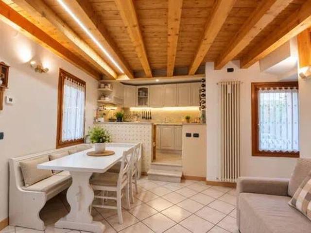 Villa Schiera in vendita a Merlo in Valbrenta, San Nazario